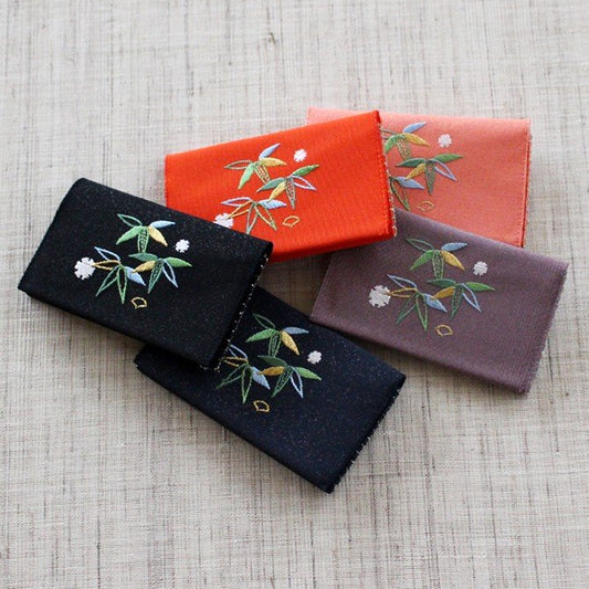 名刺・カード入れ(両面刺繍)　【笹に雪輪】